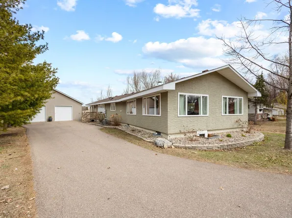 165 5th Ave NW, Hutchinson, MN 55350