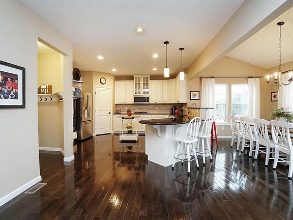 5th image of 2840 Red Tail Ln