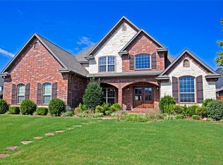 5204 SW Blaire Mont Rd, Bentonville, AR 72713
