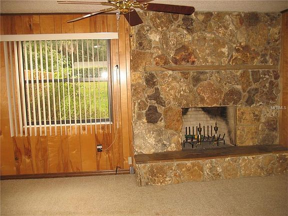 5th image of 276 Vincent Dr