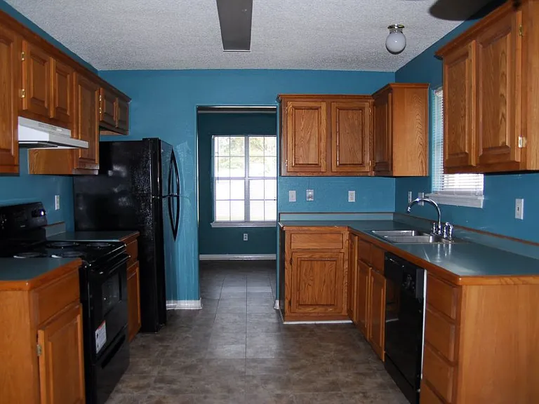 14486 Williamsburg Dr — Photo 14