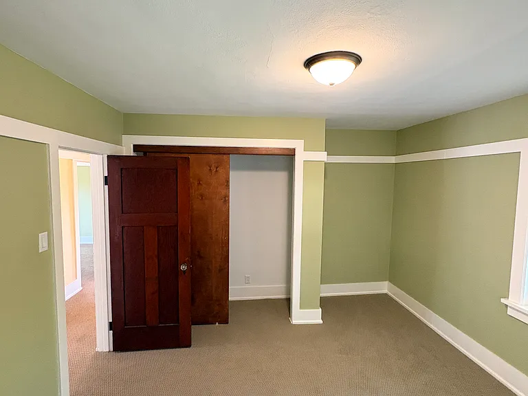 738 S Jackson St — Photo 20