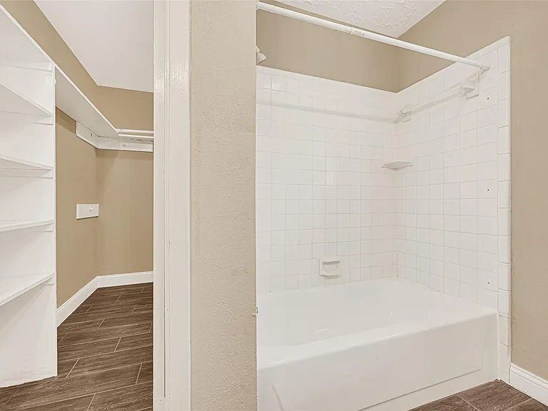 13439 White Cliff Dr — Photo 16
