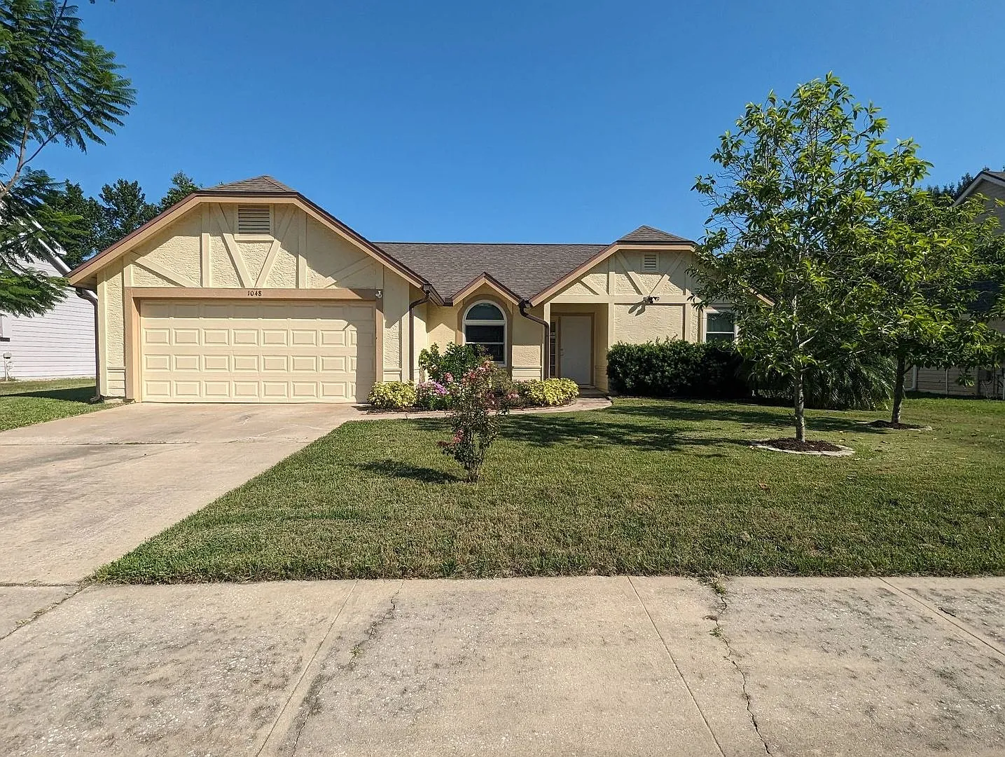 Spacious Pool Home in Oviedo — Photo 1