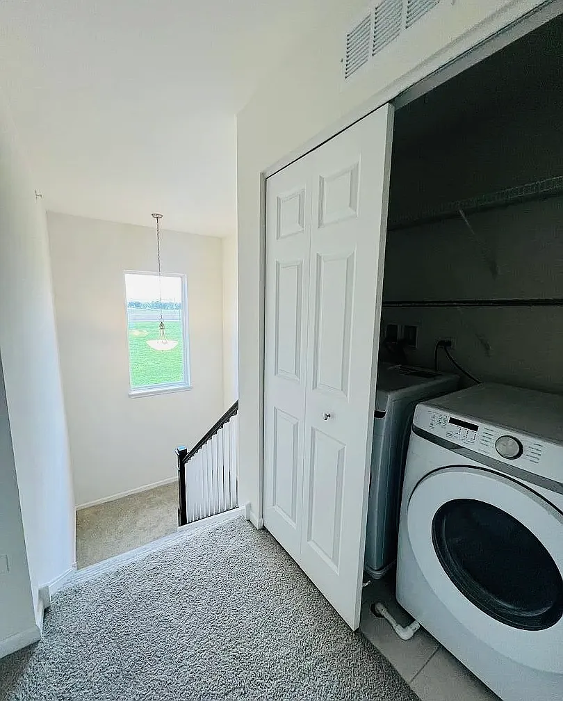 3 bed, 2.5 bath, 1910 sqft, $3,195 — Photo 4