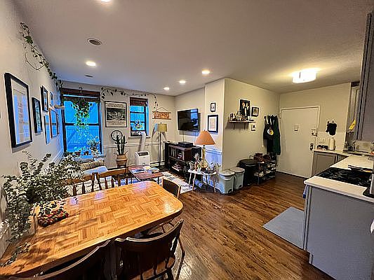 4th image of 654 Saint Marks Ave APT 2B