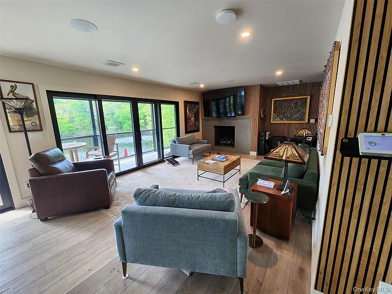 53 Lake Pleasant Dr — Photo 14