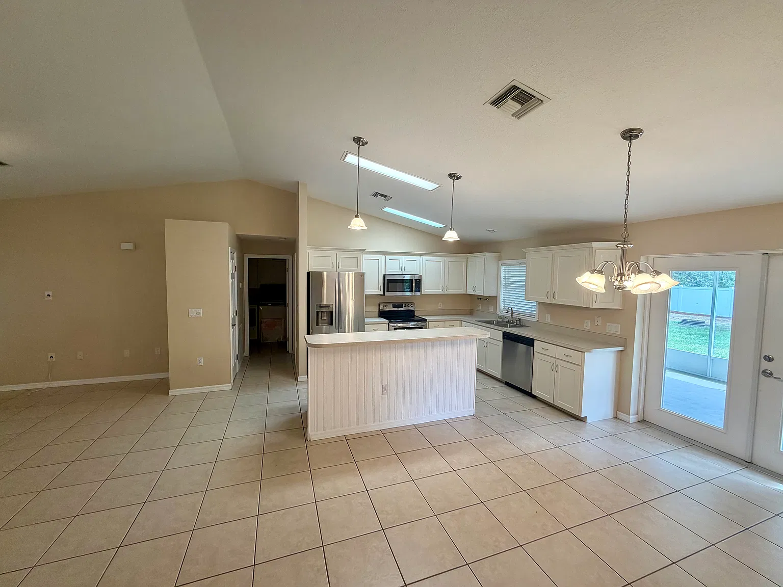 266 Meadowlark Ave — Photo 2