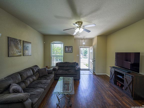 4th image of 9827 Marbach Bend