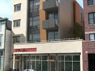 1358 W Belmont Ave APT 302, Chicago, IL 60657