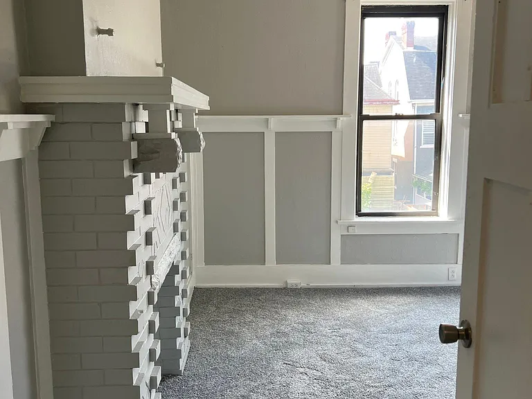 319 N Beatty St #4 — Photo 13