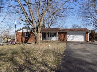 360 W Lake Bodona Dr, Mooresville, IN 46158