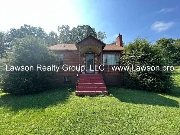 3119 King St NE, Roanoke, VA 24012