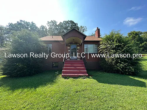 3119 King St NE Photo 1