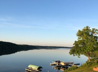 2107 Lost Dauphin Rd, De Pere, WI 54115