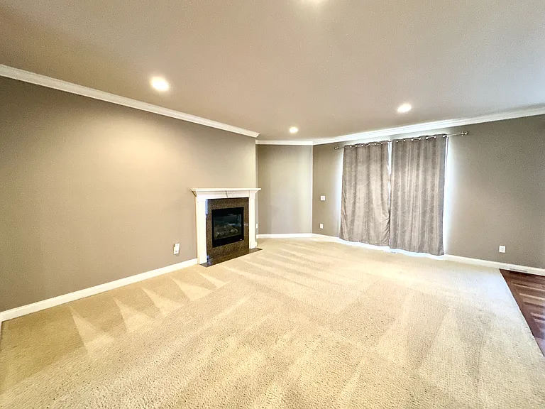16709 NE 6th St — Photo 7
