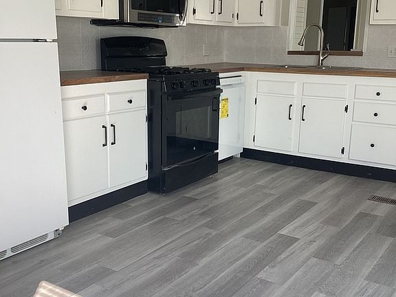 5th image of 903 Bandera St #215