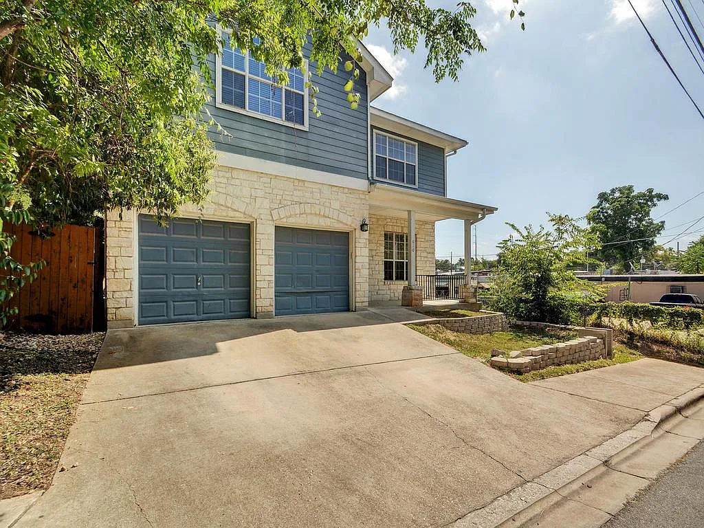 5 bed, 4.5 bath, 2631 sqft, $5,400 — Photo 3