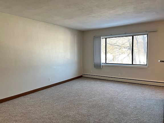 5th image of 569 Cleveland Ave S APT 22