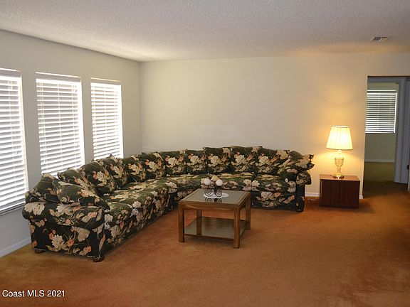 3rd image of 1716 N Eden Cir