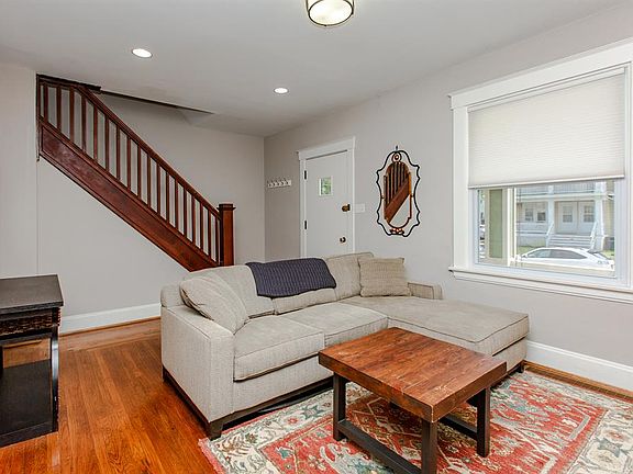 5th image of 4301 Verne Ave