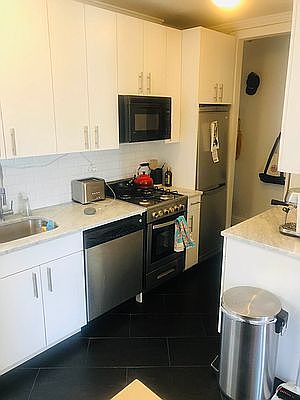 1st image of 318 E 11th St APT 10