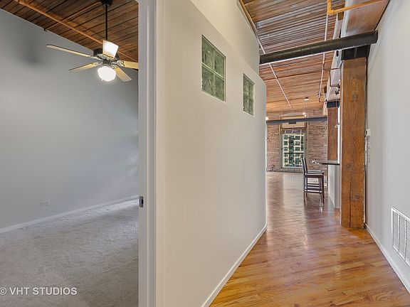 3rd image of 550 N Kingsbury St APT 418