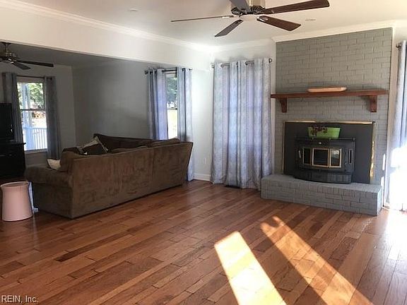 5th image of 112 Wind Forest Ln