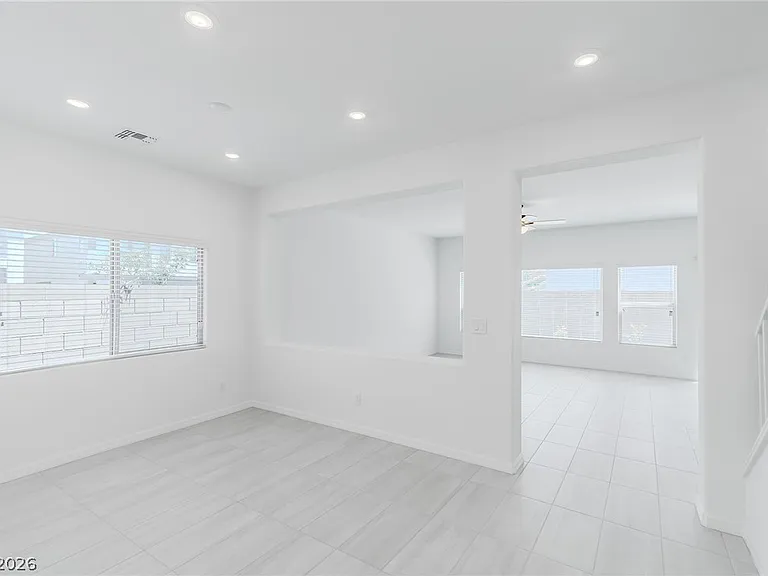 5732 Yellow House St — Photo 4