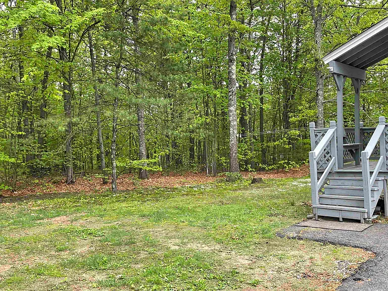 30 Emerald Dr — Photo 12