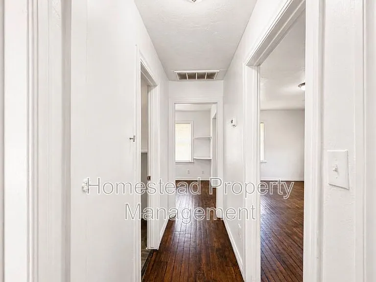 1709 N Page Ave — Photo 9