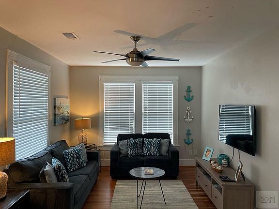4th image of 1615 18th St