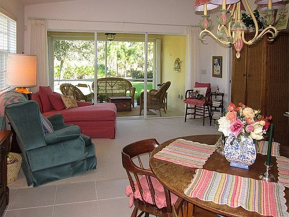 Dining-den