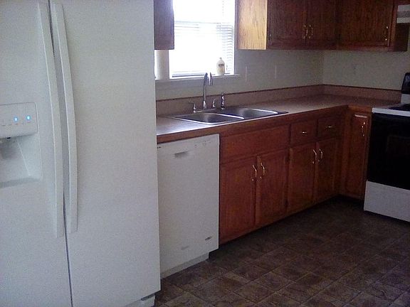 5th image of 166 Whitehall Dr