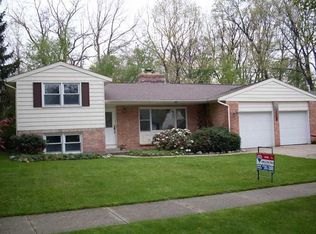 2051 Cherry Run Ct NW, Grand Rapids, MI 49504