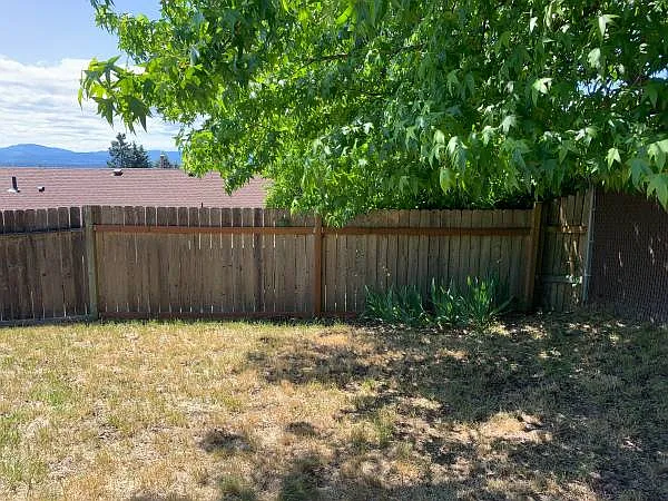 3329 Ward Ave — Photo 9
