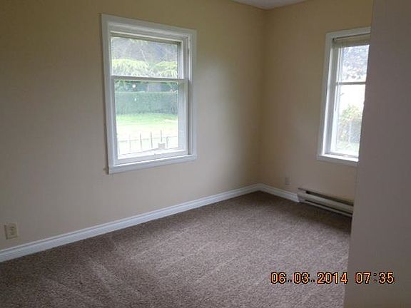 5th image of 615 E 7th St