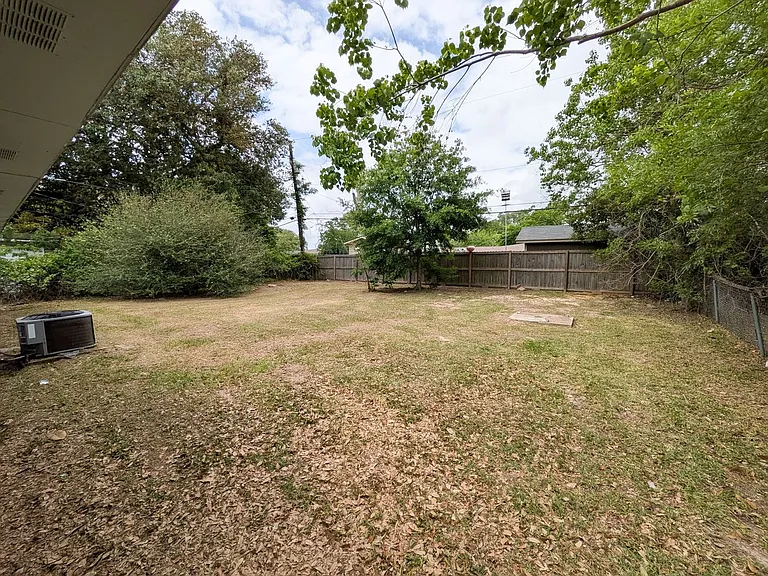 306 Bridal Wreath Ave — Photo 17