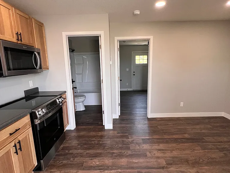 109 N Monroe St #B — Photo 20