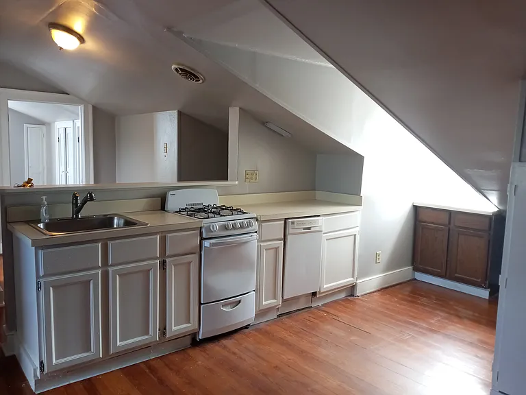 514 Madison St #9 — Photo 17