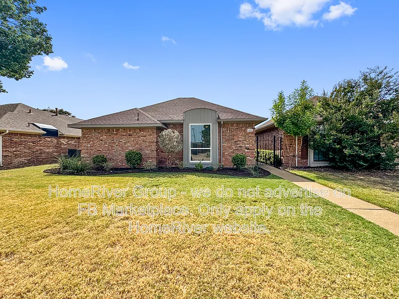 3 bed, 2.0 bath, 1701 sqft, $2,595 — Photo 1