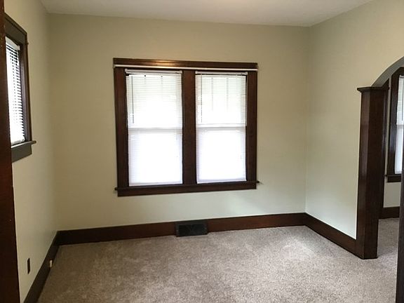2nd image of 123 Clink Blvd