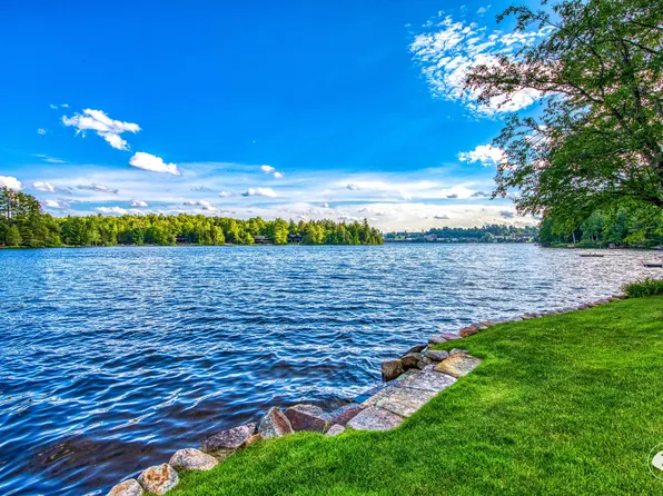 280 Mirror Lake Dr, Lake Placid, NY 12946