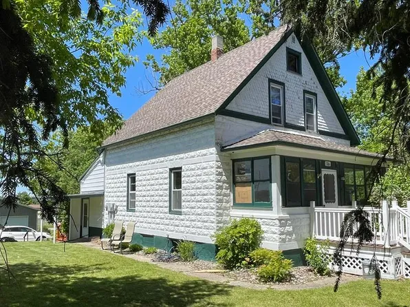 306 Main St S, Underwood, MN 56586