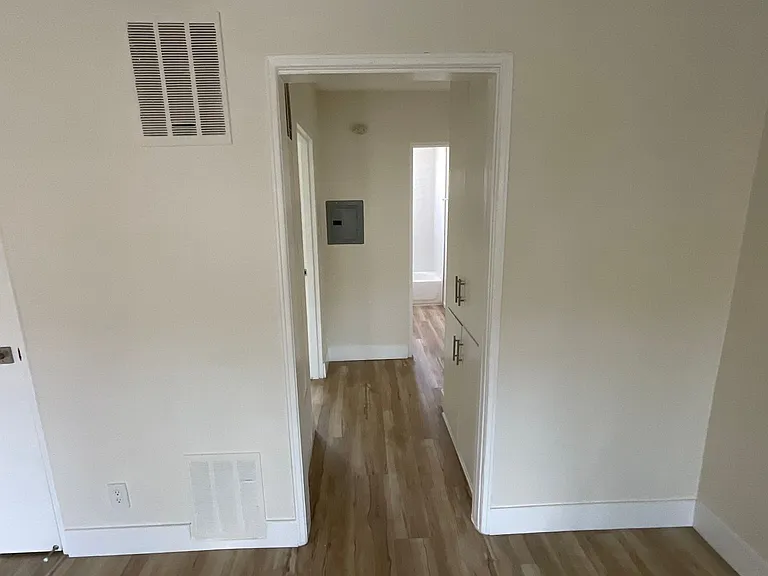 3942 Stevely Ave — Photo 12