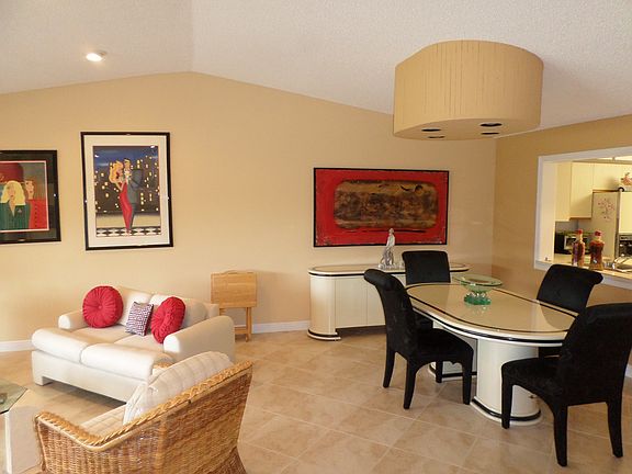 3rd image of 11209 Aspen Glen Dr