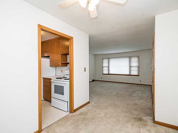 4th image of 1731 E St #1X1