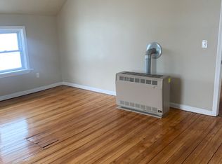 82 Norfolk St APT 3, Fall River, MA 02720
