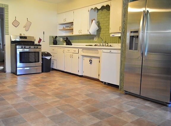2nd image of 735 Jule St