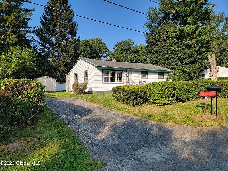 2nd image of 10 Westcott Road